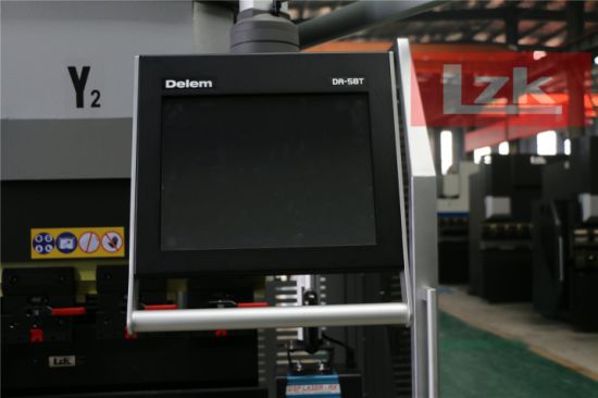 Da58t 2D برمجة CNC 200tonx4000mm آلة طي الألواح الفولاذية